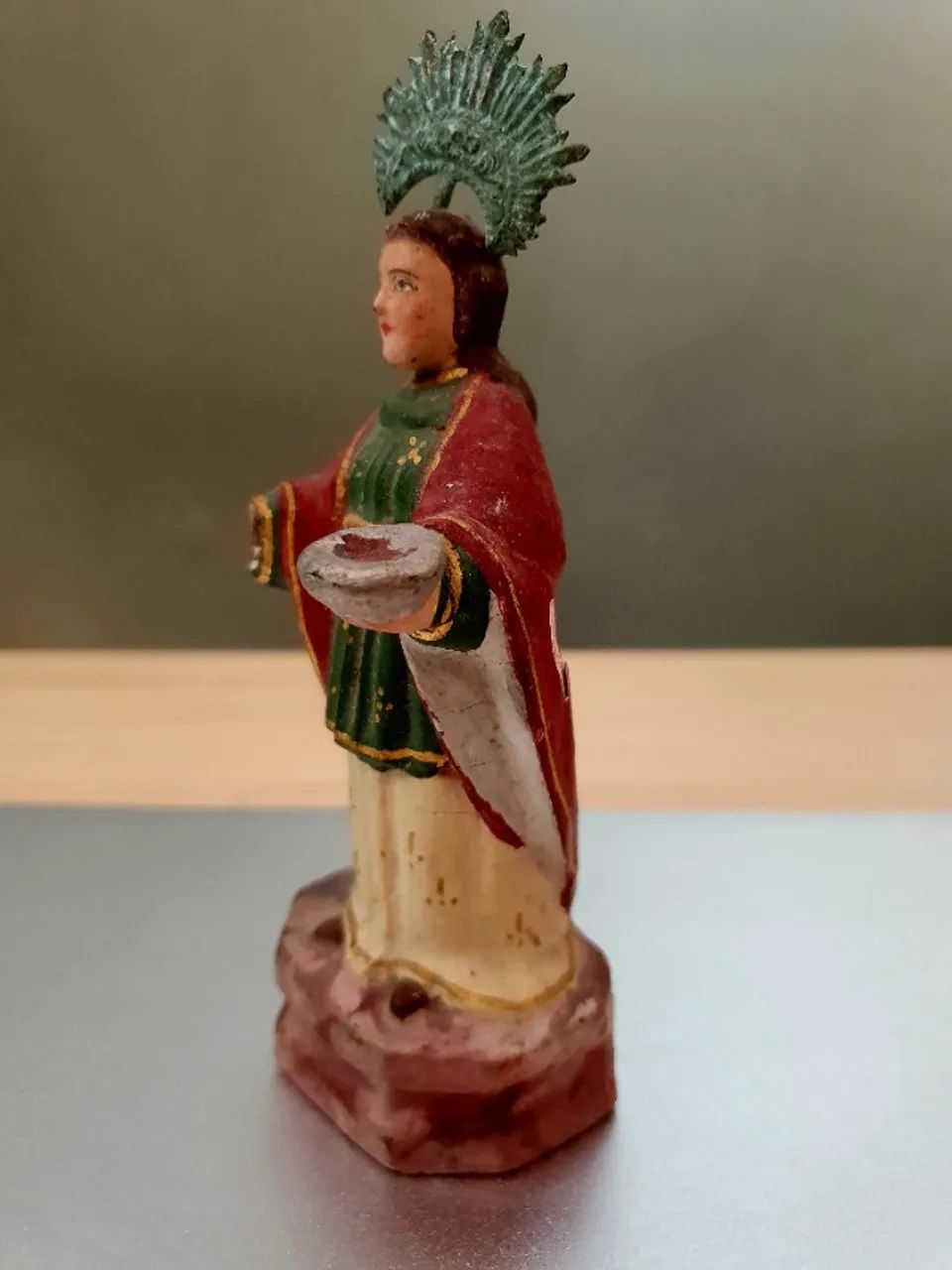 Santa Luzia em Madeira policromada 16cm - Foto 3