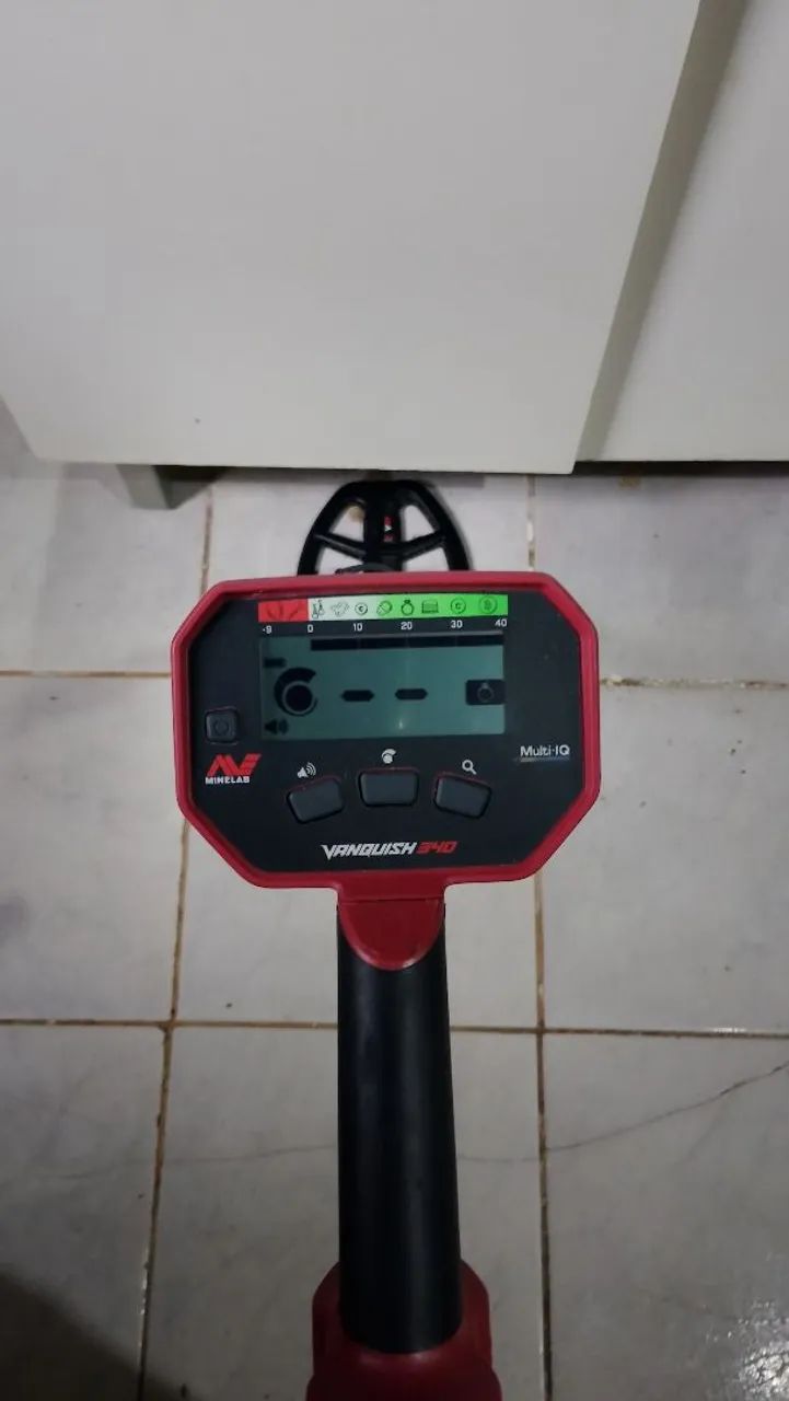 Vendo detector de Metais Minelab Vanquish 340