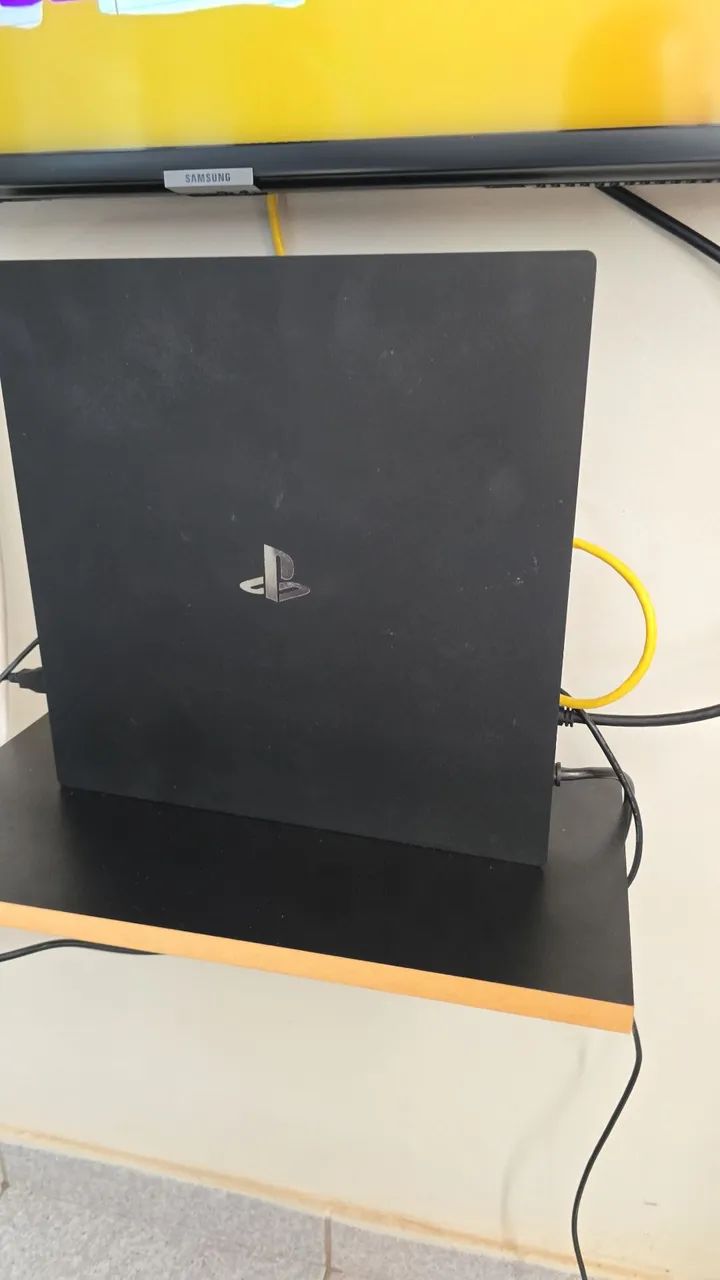 PS 4 Pro  1 tera
