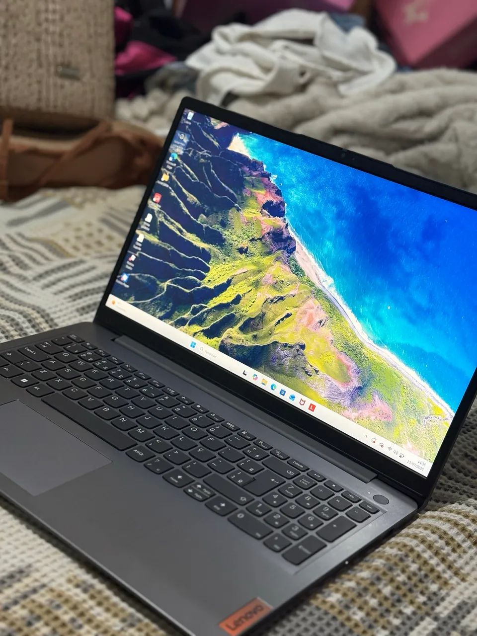 Vendo notebook Lenovo - Foto 3