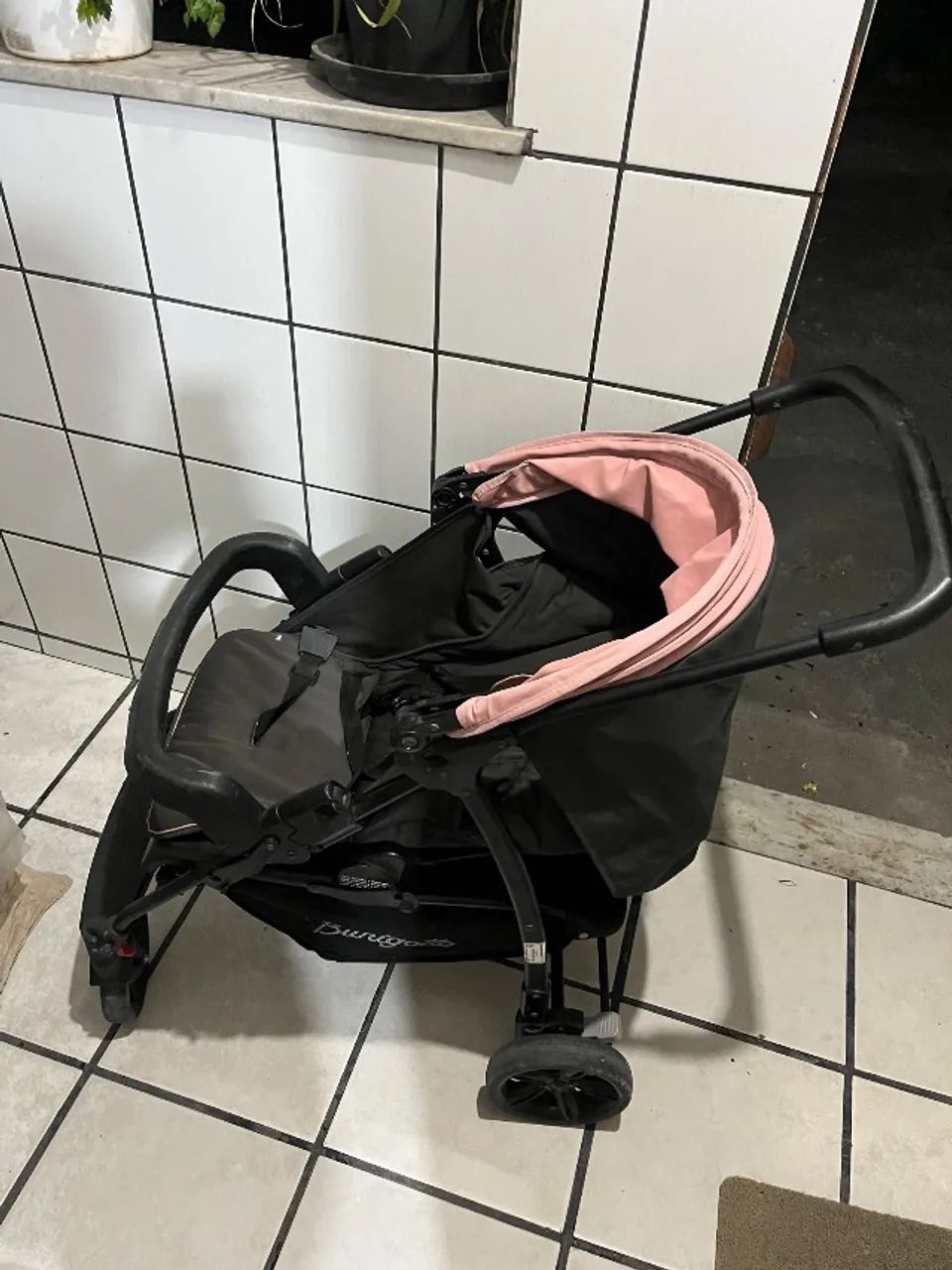 Carrinho de bebê rosa Burigotto - Foto 3
