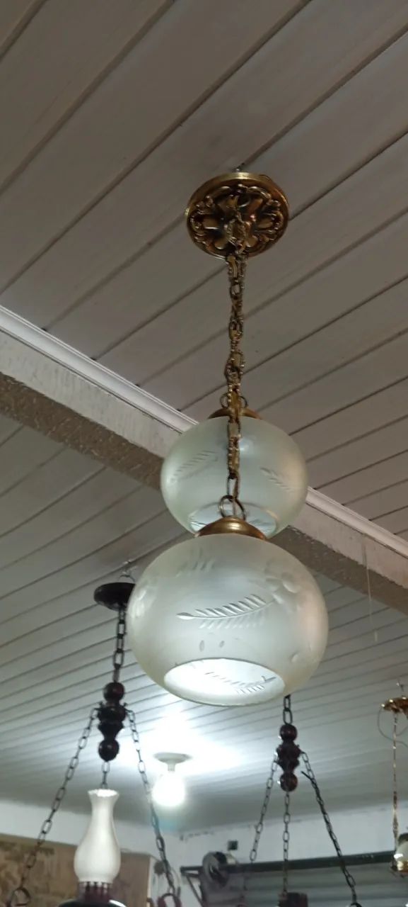 Lustre com 2 cúpulas - Foto 2