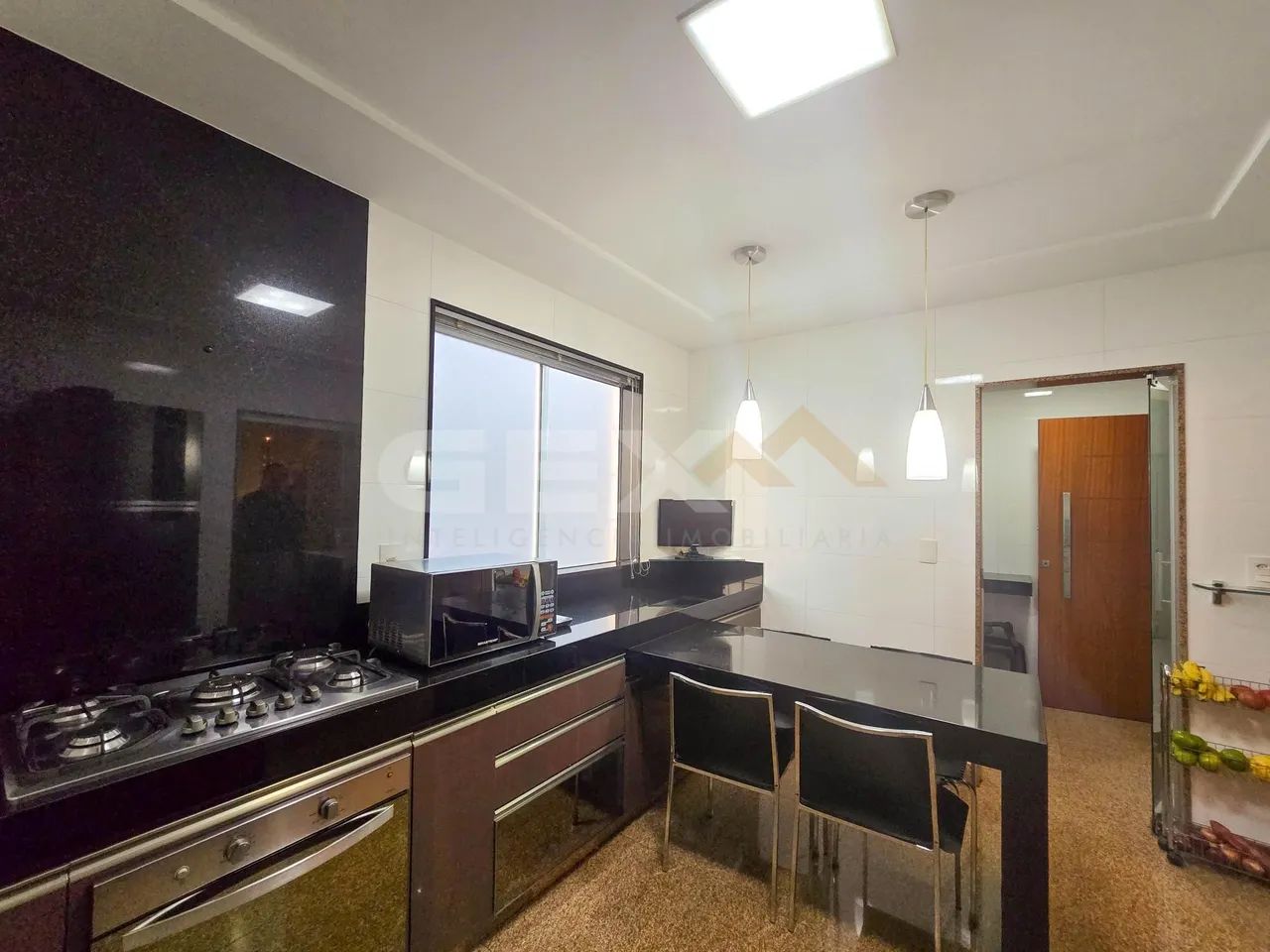Cobertura à venda no Centro, 4 quartos, 2 suítes e 2 vagas. - Foto 5