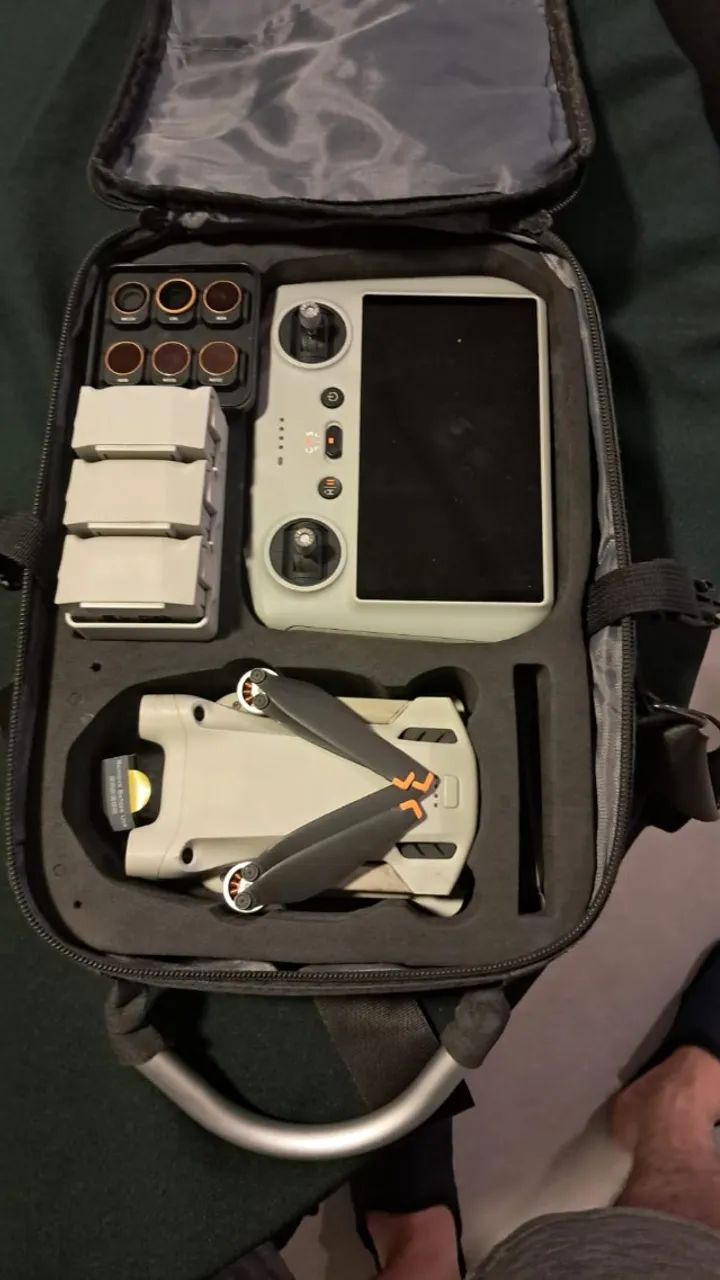 Drone DJI MINI 3  PRO  Controle RCI 03 Baterias Kit de Lentes Polarizadas e Case 