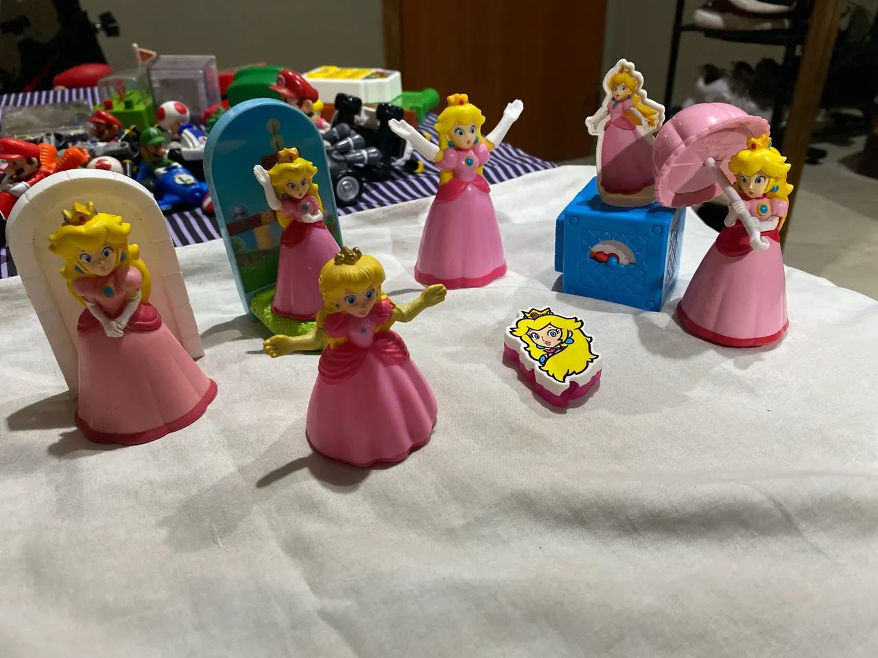 Princesa peach miniaturas super mario Mc Donalds kit - Foto 5
