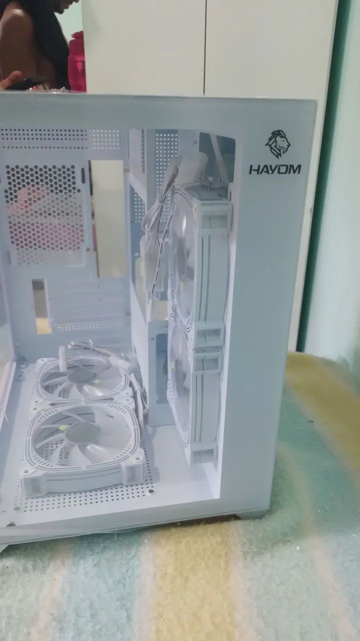 Gabinete gamer hayom