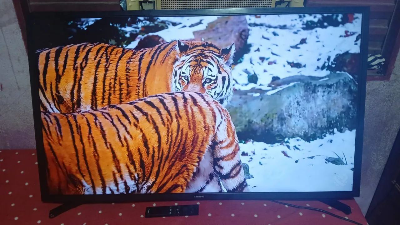 Vendo tv Samsung 43 polegadas smart funcionando perfeitamente valor 850 pra vim buscar  - Foto 5