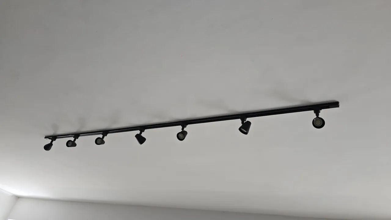 Trilho de luz.  3m com 7 Spots Led - Foto 2
