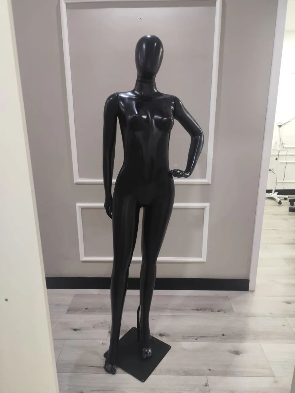 Manequim feminino  - Foto 6