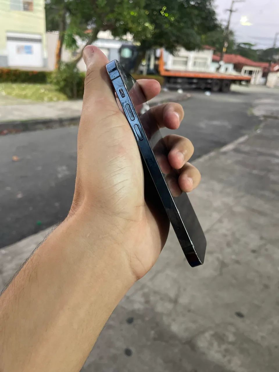 IPHONE 12 PRO VENDA OU TROCA EM INFERIOR COM VOLTA PRA MIM.