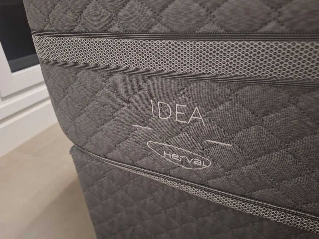 Cama Box Herval Idea Maxspring Ecospuma Queen - 1 ano se uso  - Foto 3