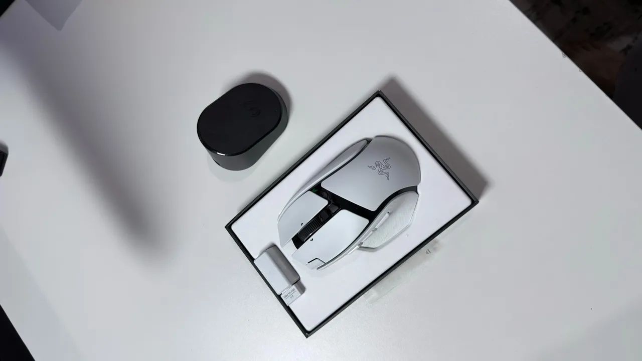 MOUSE RAZER BASILISK V4 PRO COM DOCK - Foto 3