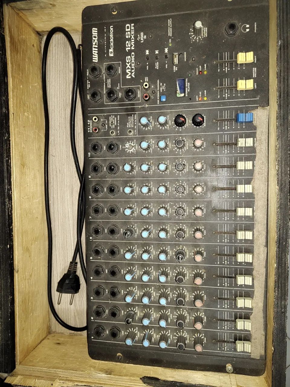 Mesa 10 canais
