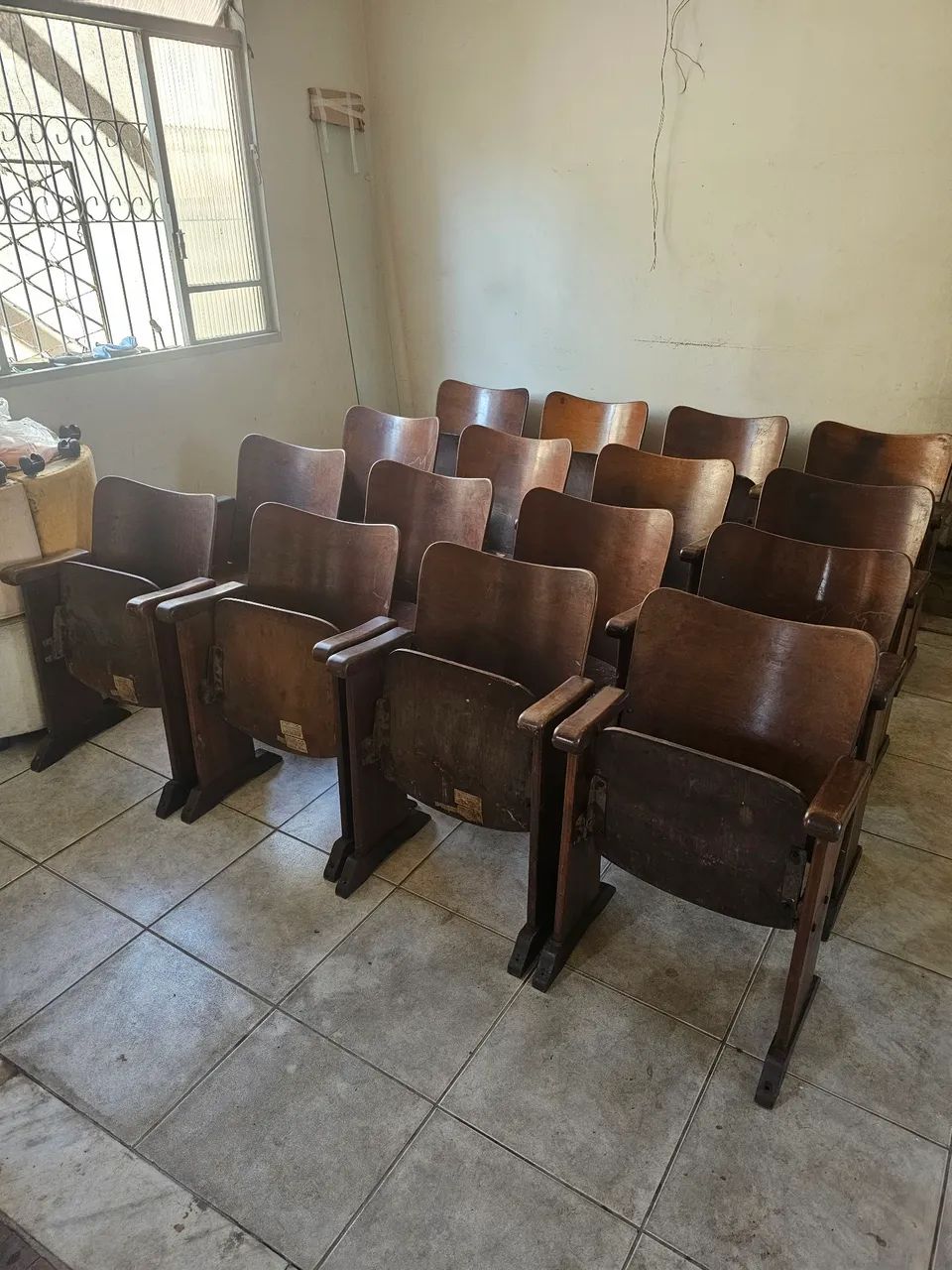 Cadeiras Cinema Antiga 