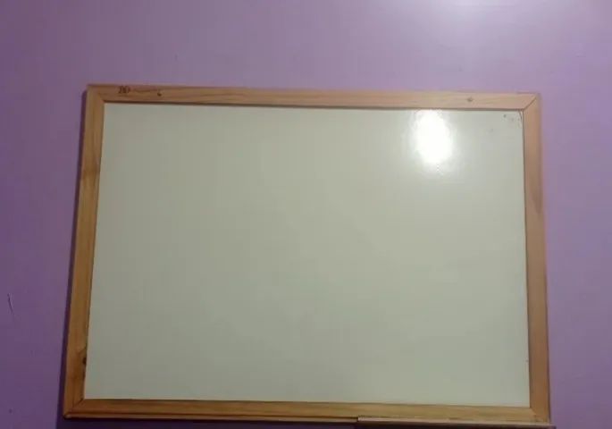 Quadro Branco com moldura em madeira - Foto 2