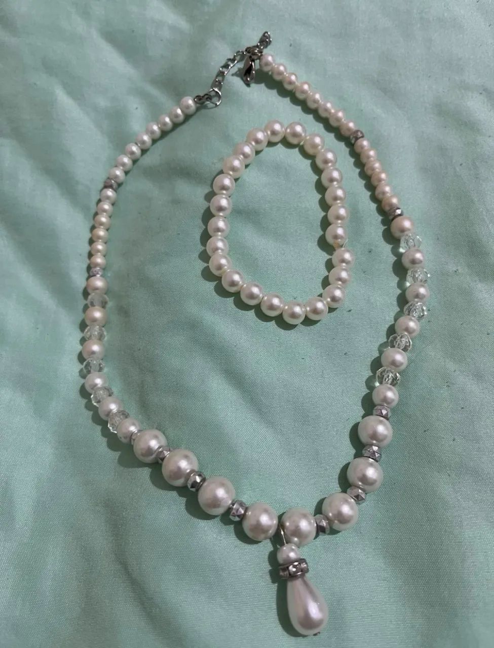 Conjunto colar e pulseira pérolas sintéticas  - Foto 2