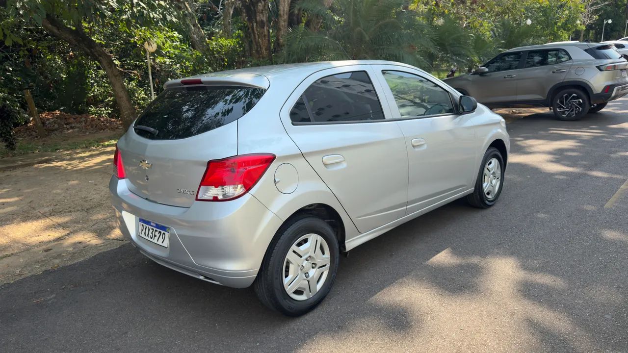 Chevrolet Onix ONIX HATCH LT 1.0 8V FlexPower 5p Mec. 2016