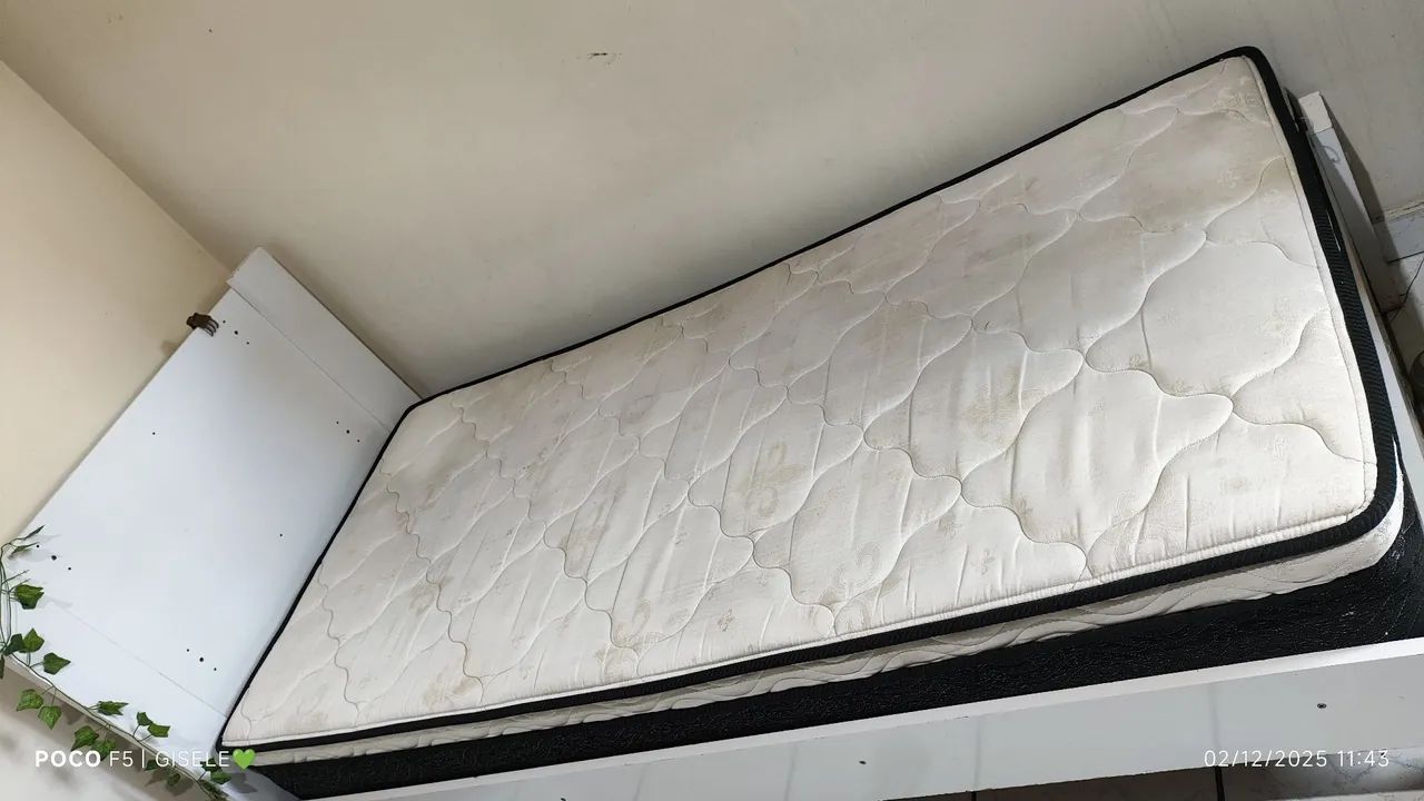 Vendo cama+colchão de solteiro 