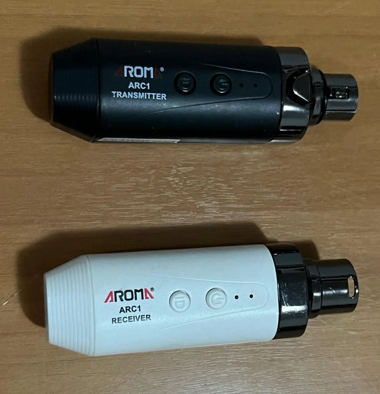 Sistema de transmissor e receptor AROMA ARC 1, sem fio para microfone