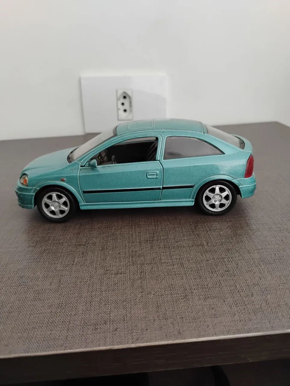 Miniatura astra 1:24