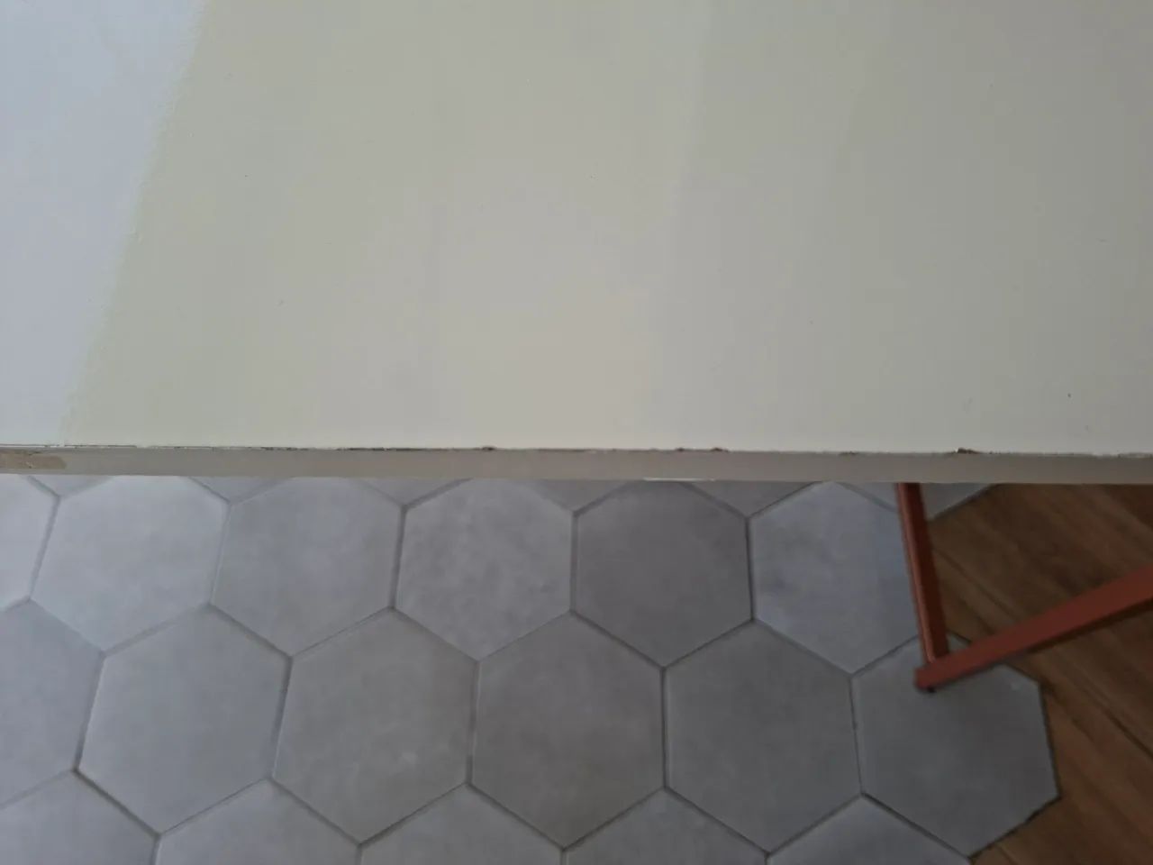 Escrivaninha em L com prateleiras, estilo industrial - Foto 4