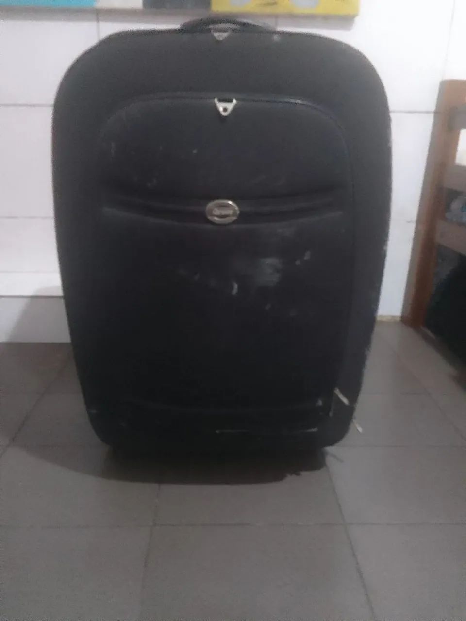 Vendo mala de viagem grande sem nova - Foto 5