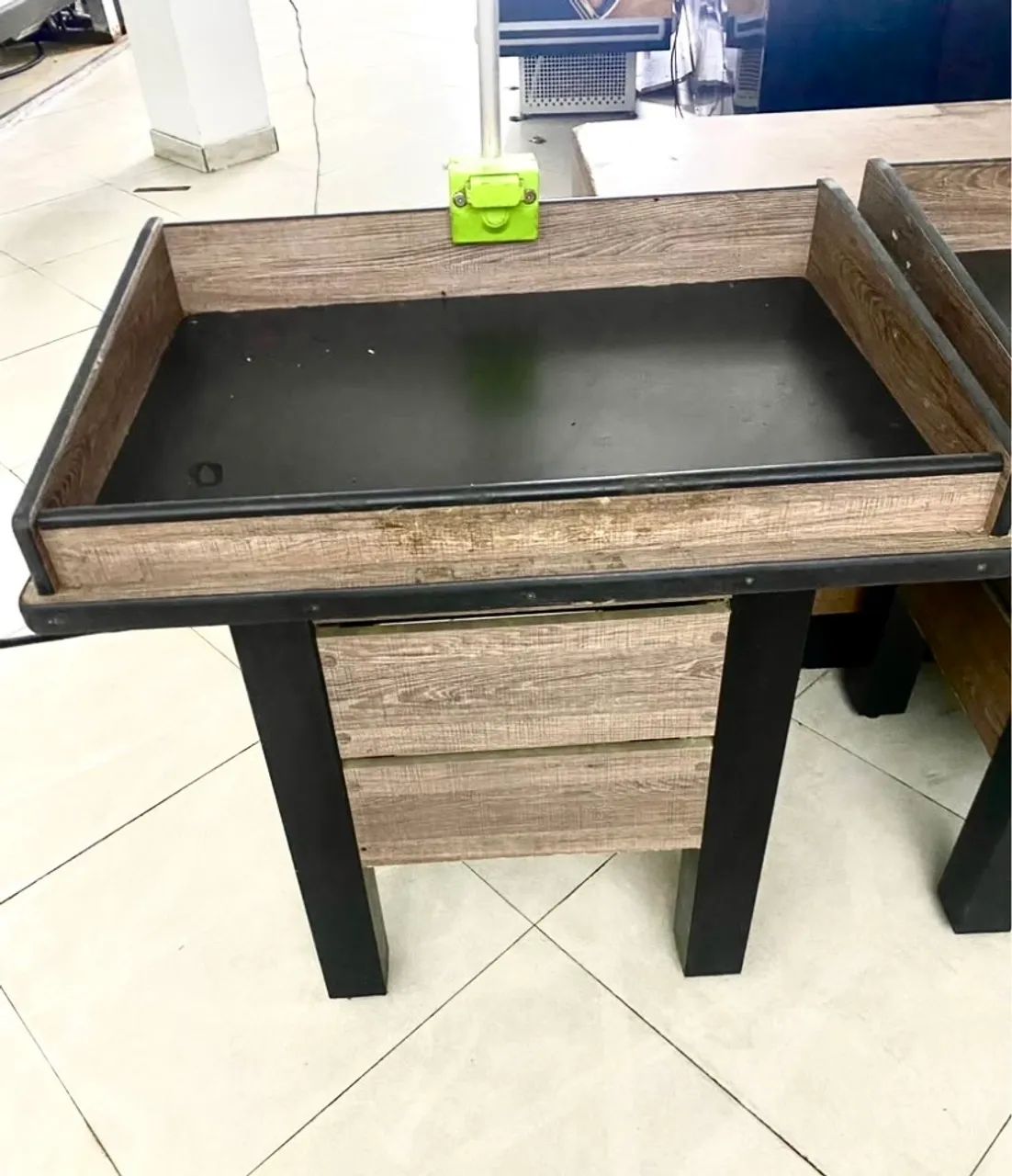 Mesa MDF amadeirada