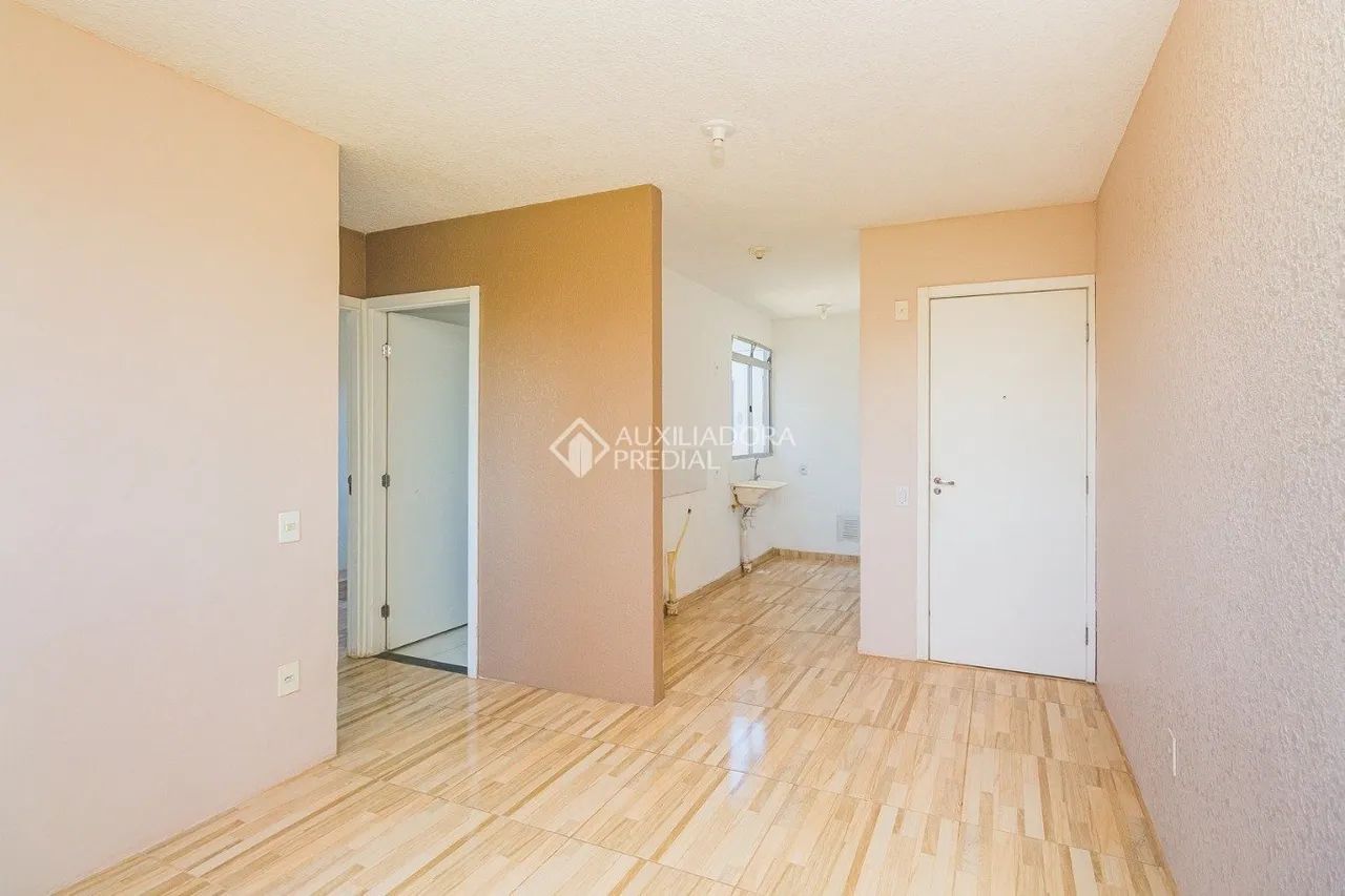 Apartamento com 2 Dormitórios - Foto 2