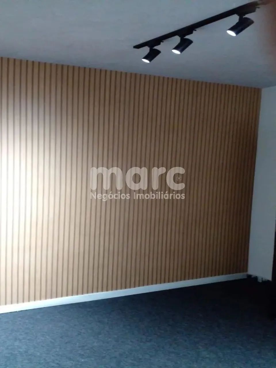 CASA COMERCIAL NO PARAISO COM SALAS , QUINTAL E 2 VAGAS PARA LOCAÇÃO - Foto 3