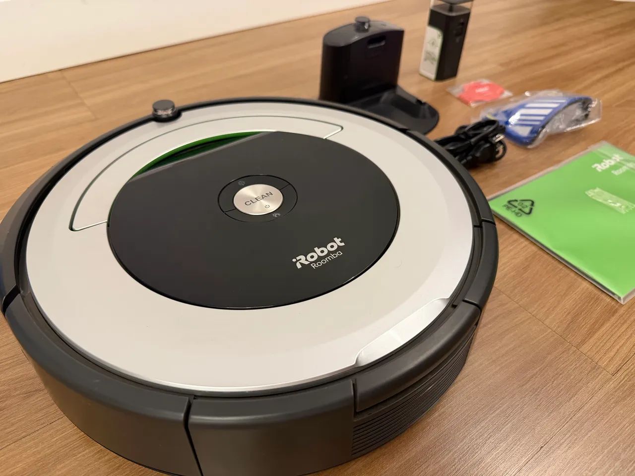 Robô aspirador iRobot Roomba 690 - Eletroportáteis Para Cozinha e