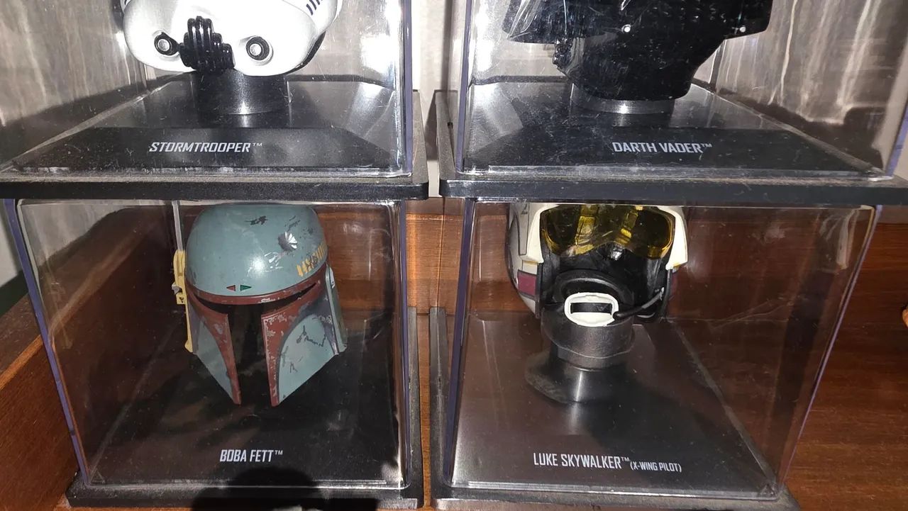 Lote 4 Capacetes Star Wars no acrílico - Foto 3