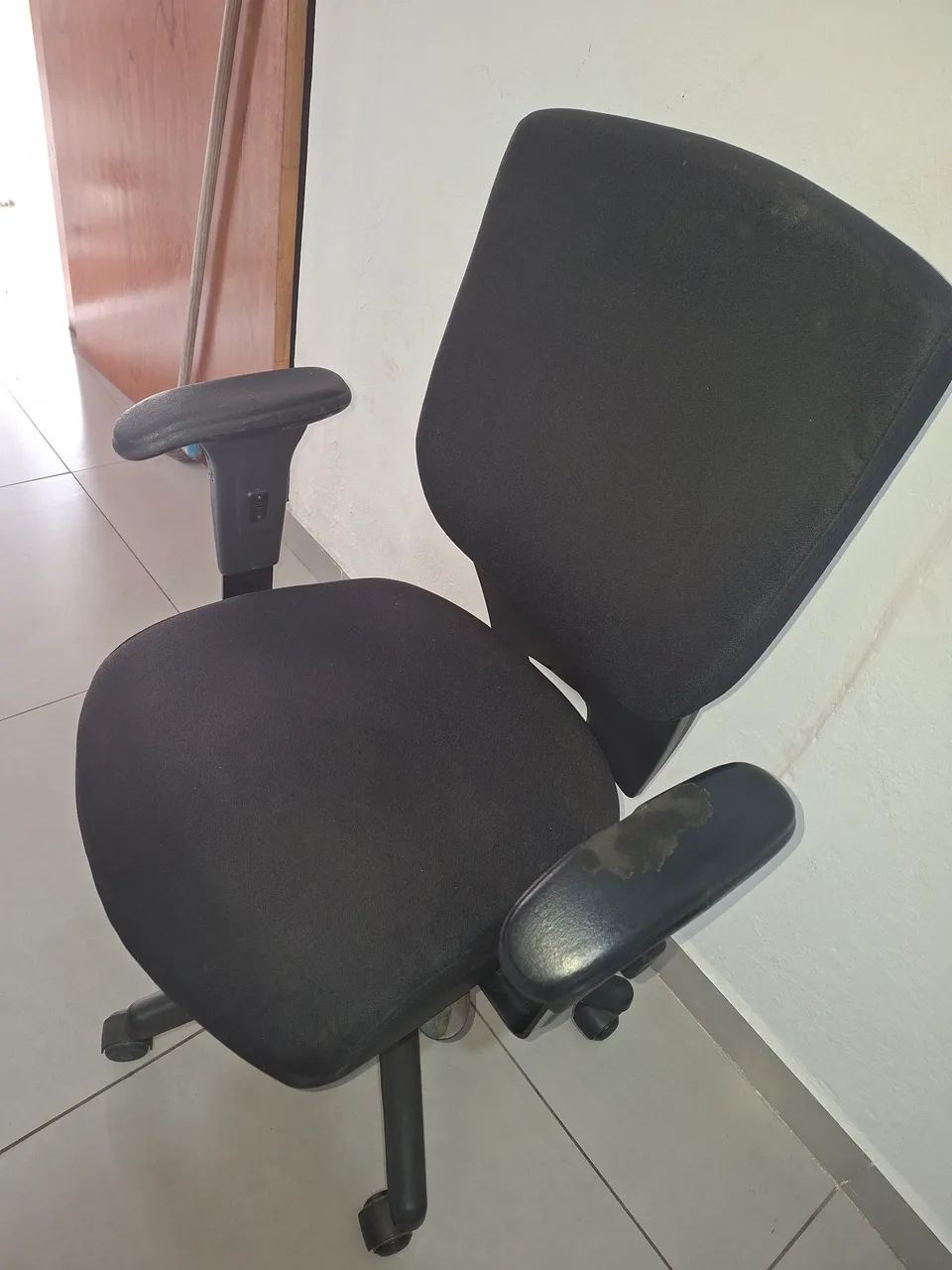 Cadeira e mesa escritório  - Foto 2