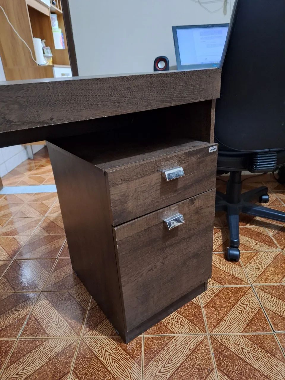 Mesa pra computador com gaveta  - Foto 4