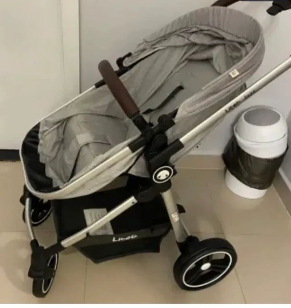 Carrinho de bebê Lillet, em bom estado.  - Foto 2
