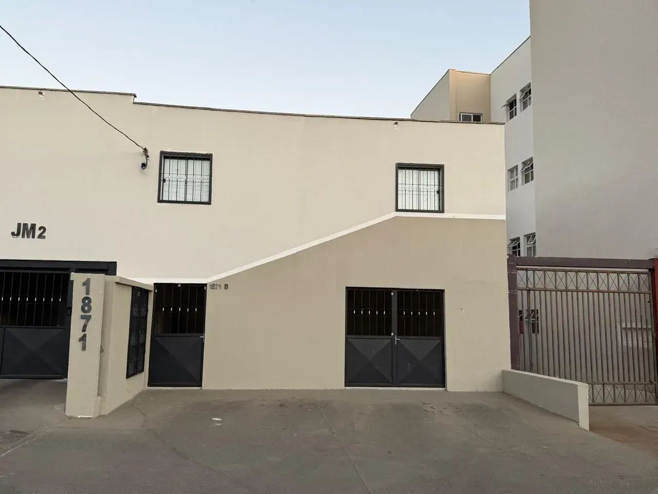 Salão Comercial novo, c/estacionamento e no meio de 100 apartamentos - Foto 4
