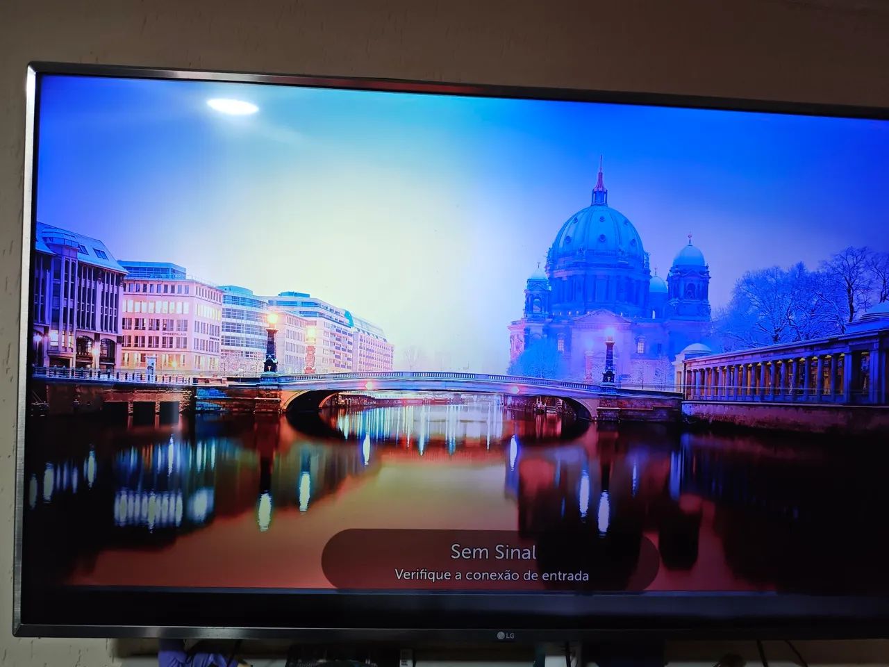 Smart TV LG 4k 49 polegadas com defeito  - Foto 2