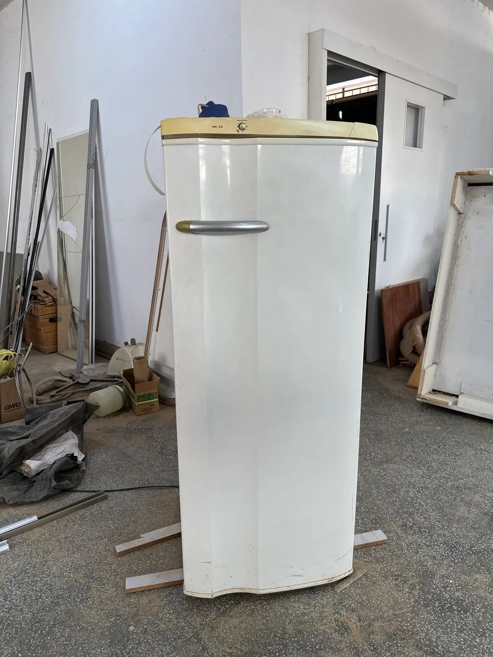 Geladeira 220v