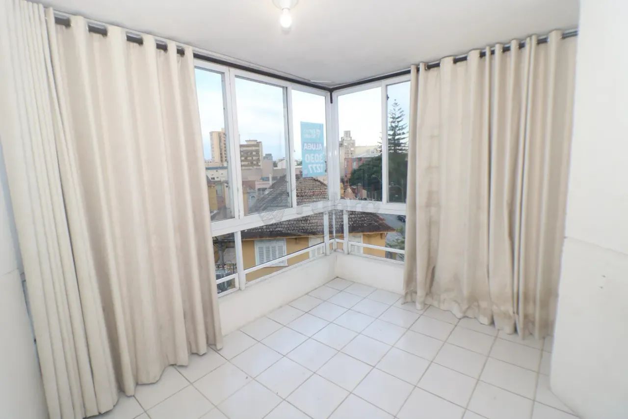 Apartamento de 3 Dormitórios com Suíte e Sacada Coberta - Centro - Foto 5