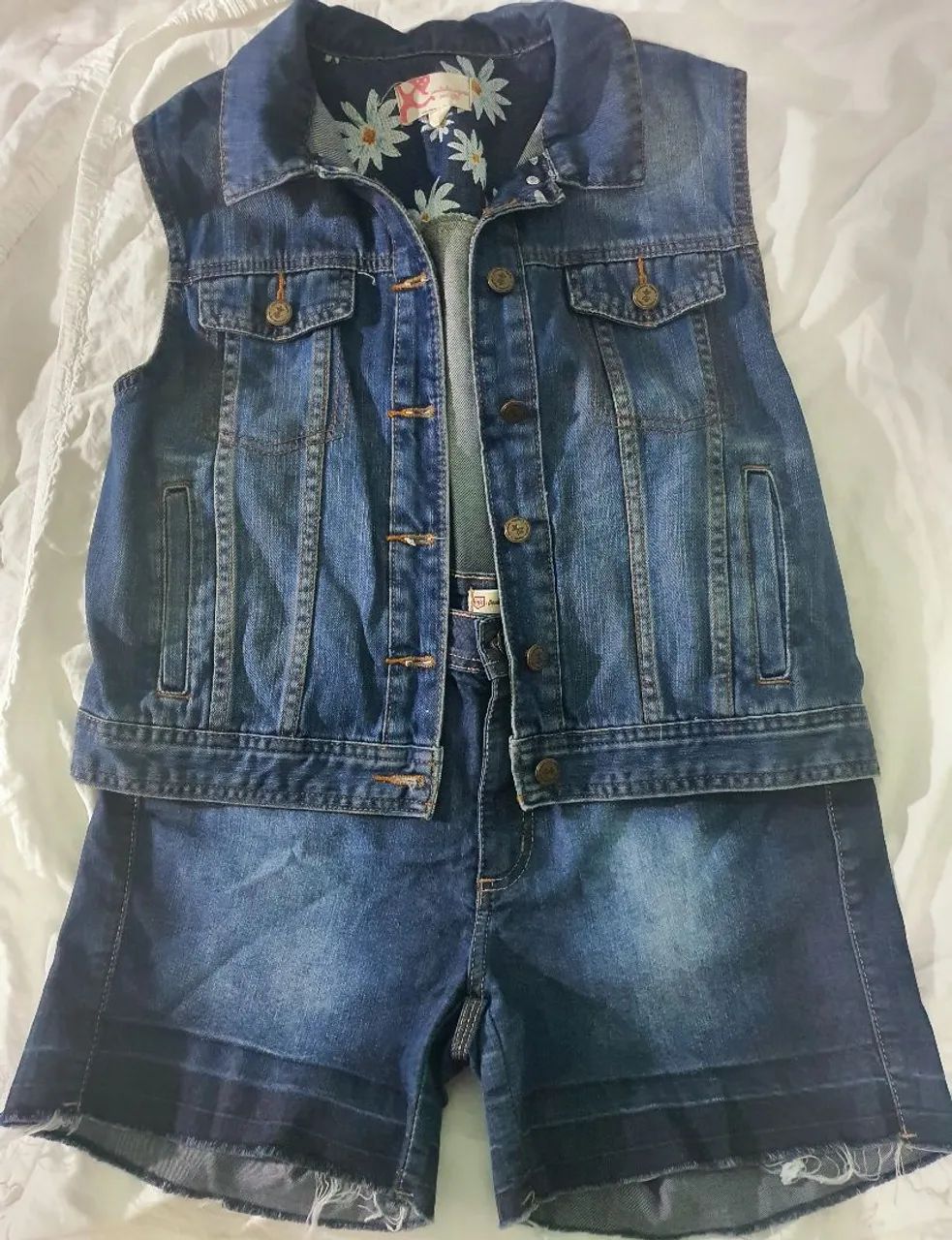 Kit short e colete Jeans infantil - Ótimo estado.