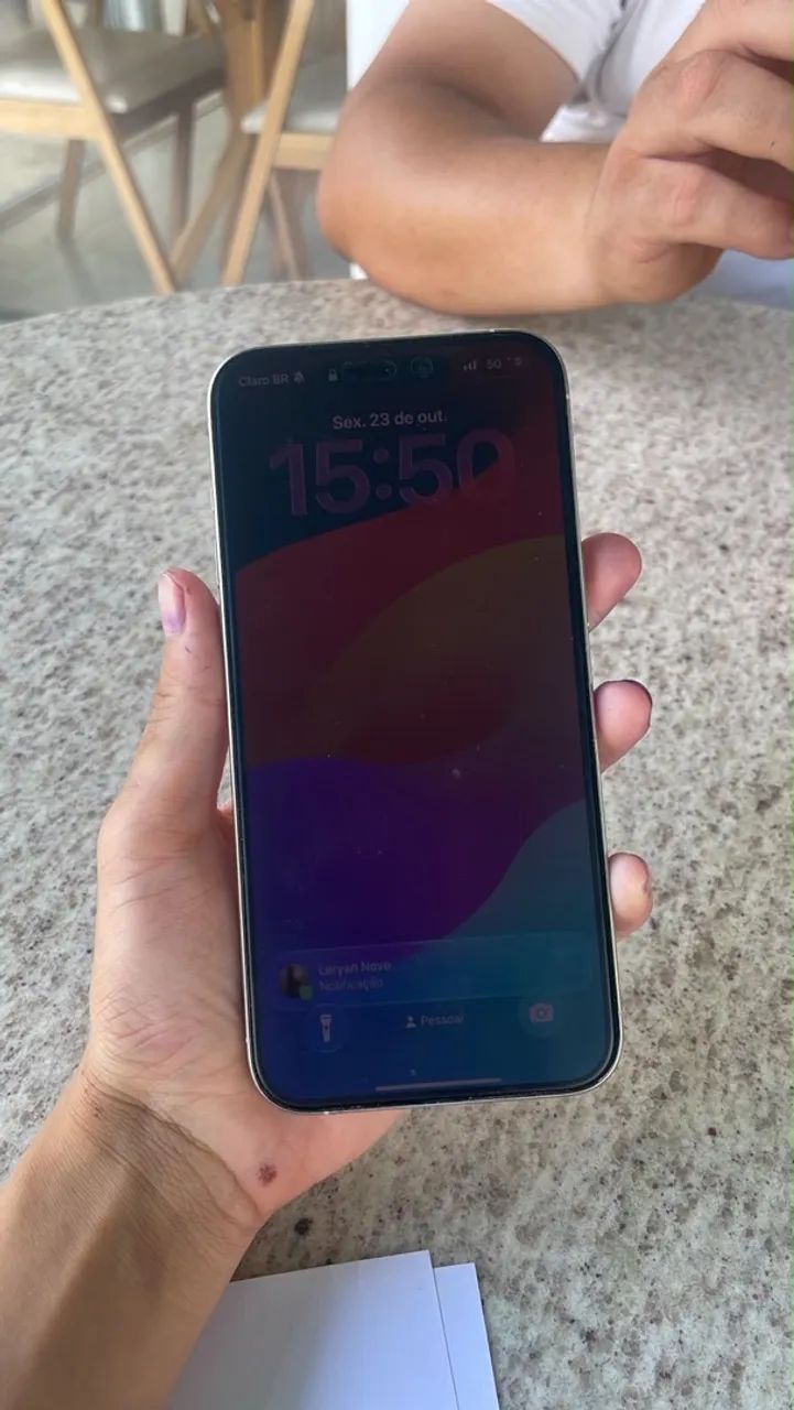 Vendo iPhone 15 pro Max branco - Foto 2