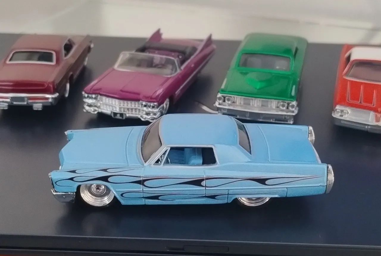 Miniaturas Hotwheels 1:50 - Foto 2