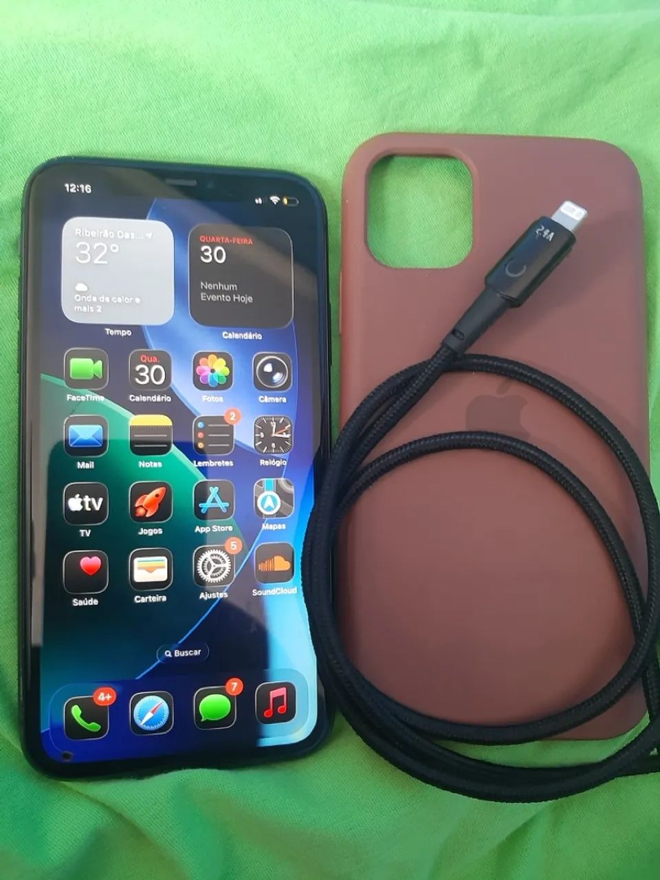 iPhone 11
