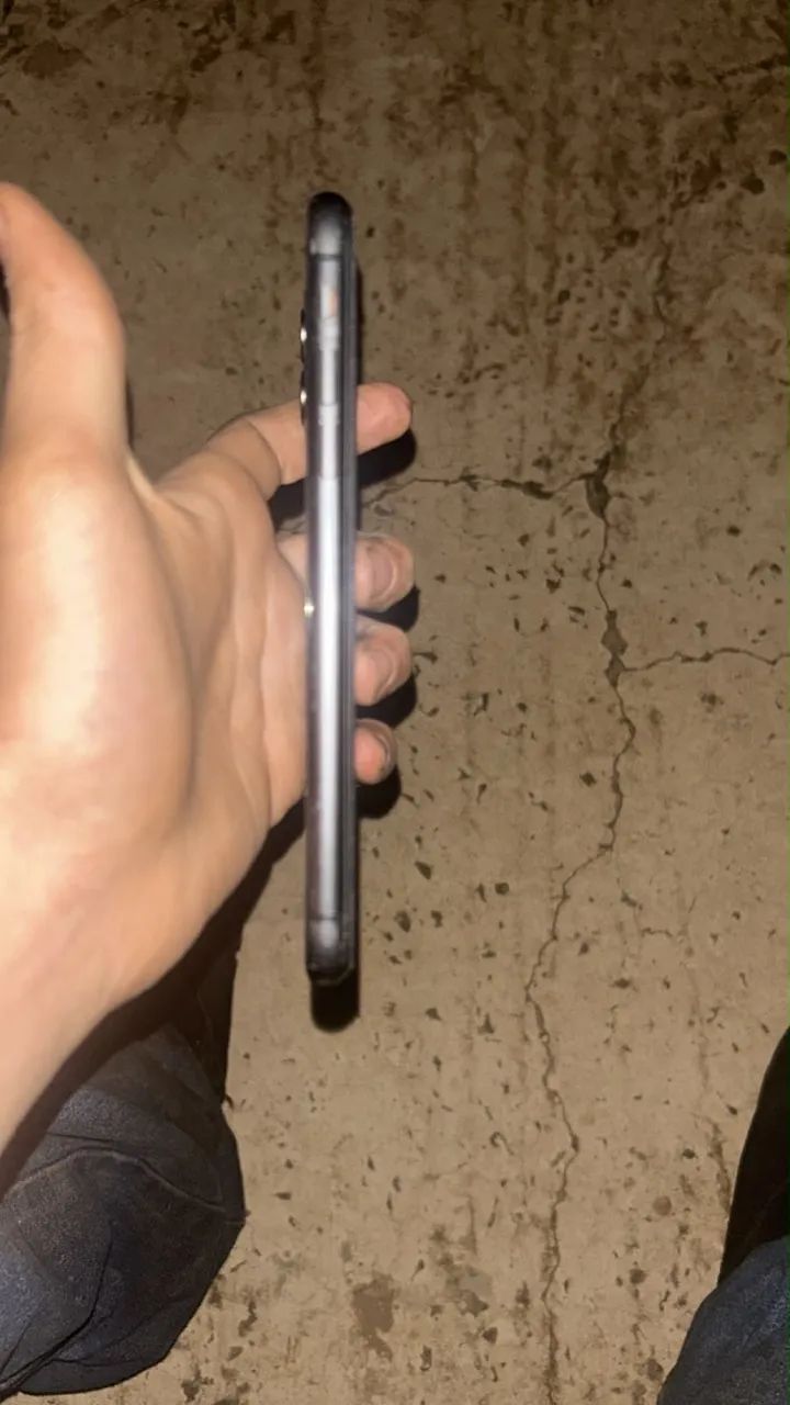 Vende-se iPhone 11 normal 64 gigas  - Foto 3