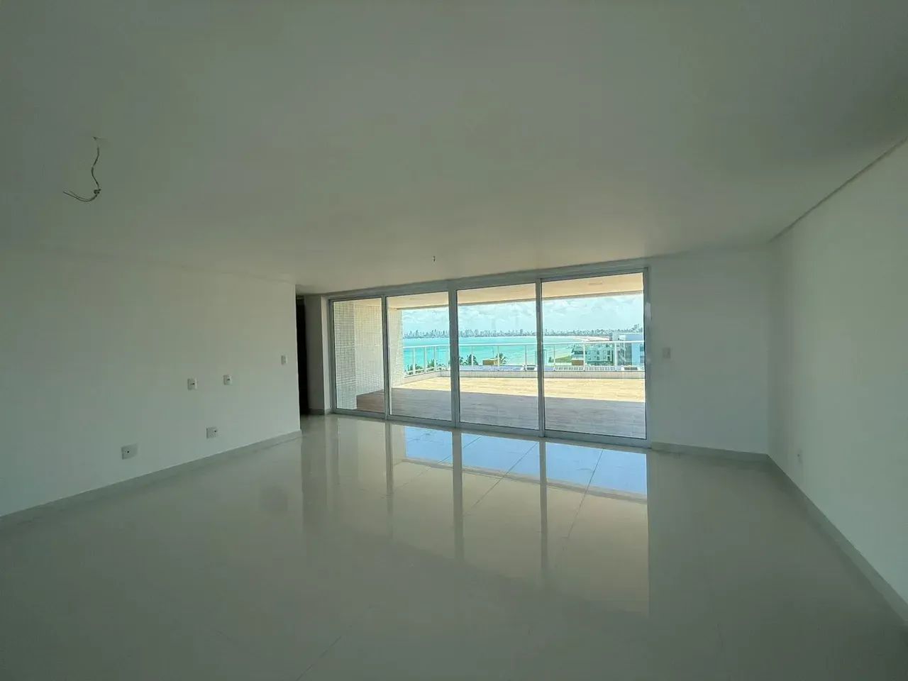 Imóvel para venda possui 375 metros quadrados com 3 quartos em Intermares - Cabedelo - PB - Foto 2