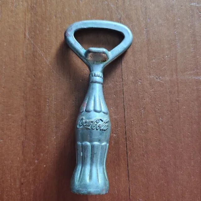 Abridor antigo Coca Cola de metal - Foto 2