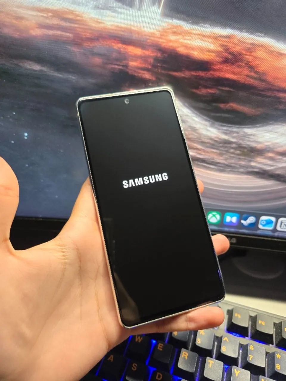 SAMSUNG S20FE 128GB SNAPDRAGON
