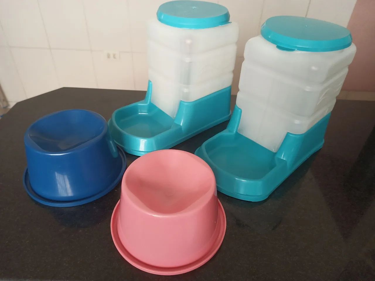 Caixa de transporte, comedouro e bebedouro automático para gatos - Foto 4