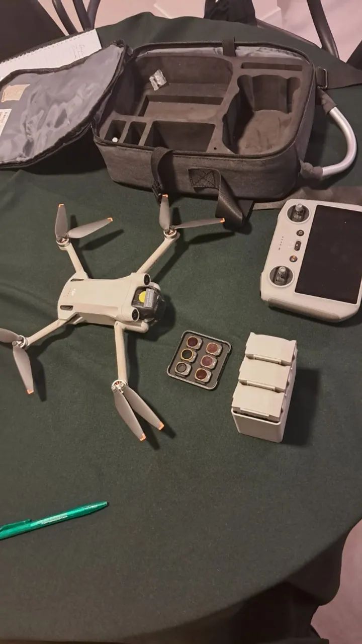 Drone DJI MINI 3  PRO  Controle RCI 03 Baterias Kit de Lentes Polarizadas e Case  - Foto 2