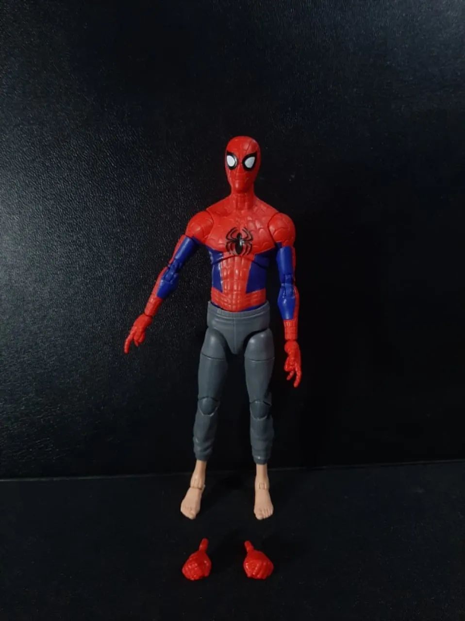 Peter B Paker (Aranhaverso) - Marvel Legends