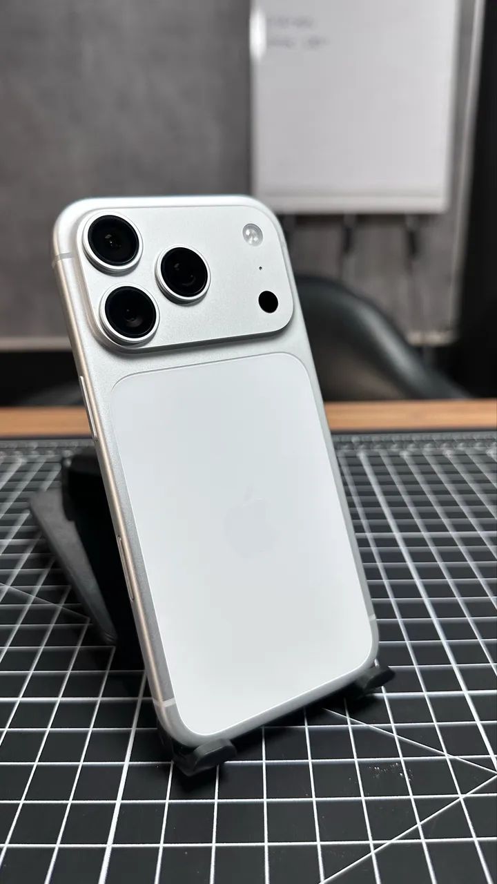 Apple iPhone 17 Pro 256GB シルバー Comprar iPhone 17 Pro de 256 GB – Prateado - Apple (BR)